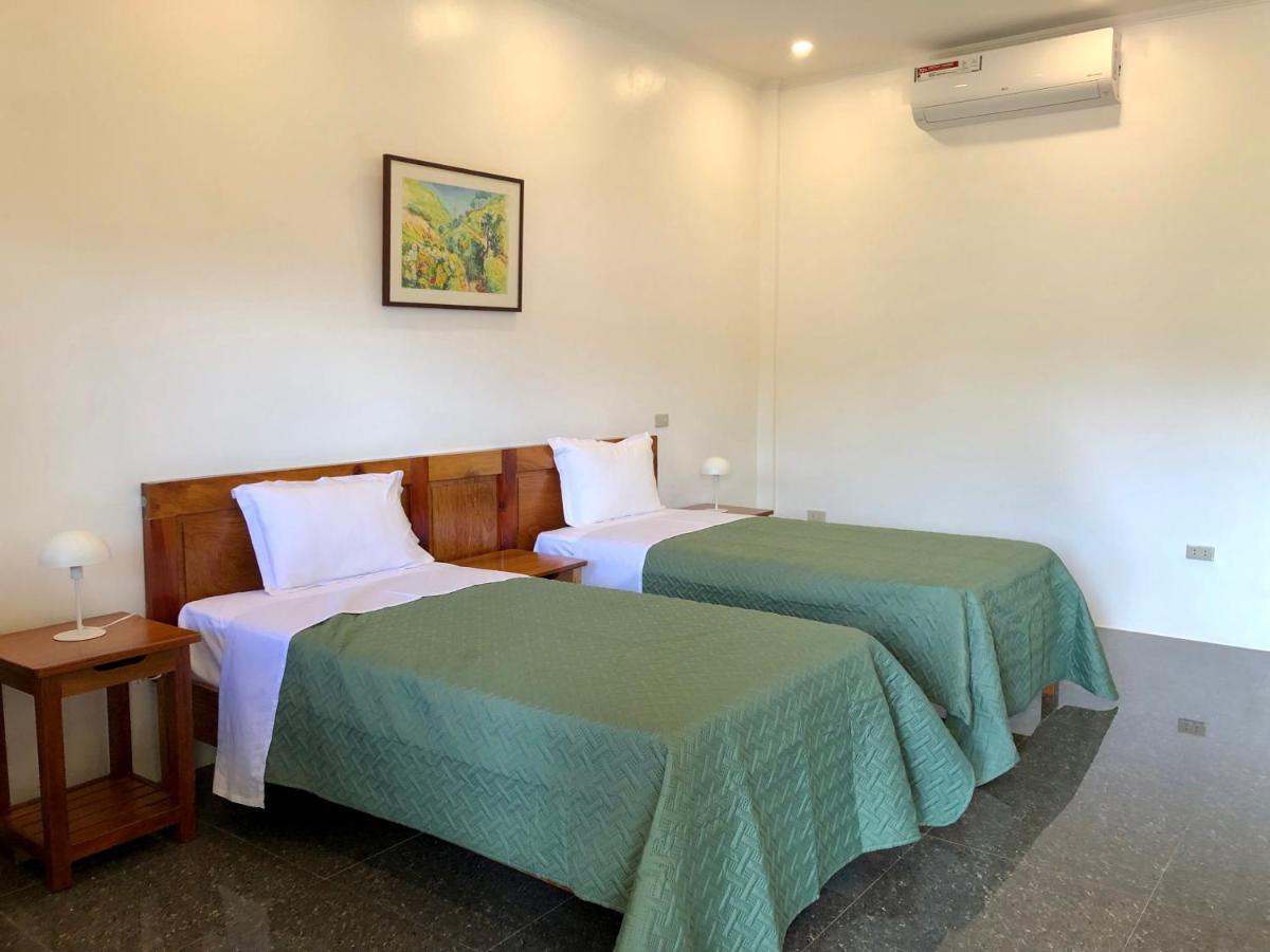 Strutz Art Garden Resort Bangued Екстер'єр фото
