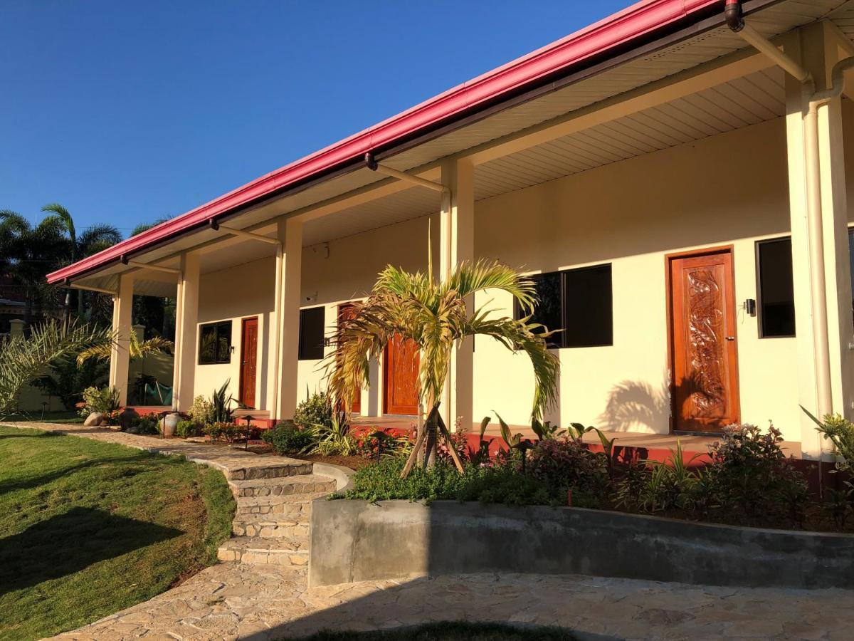 Strutz Art Garden Resort Bangued Екстер'єр фото