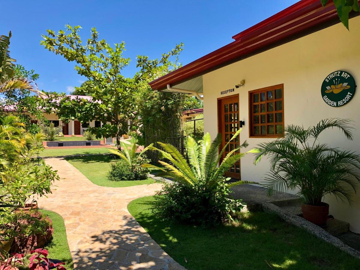 Strutz Art Garden Resort Bangued Екстер'єр фото